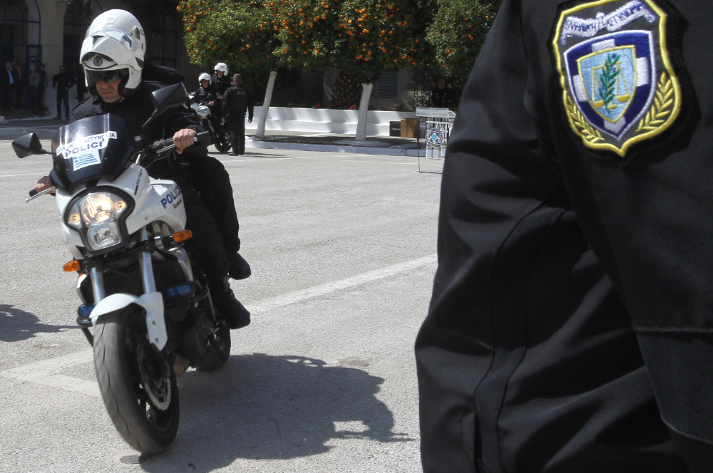 Θεσσαλονίκη: Αστυνομικός εκτός υπηρεσίας βοήθησε στη σύλληψη δυο Ρομά - Προσπαθούσαν να διαρρήξουν φορτηγάκι