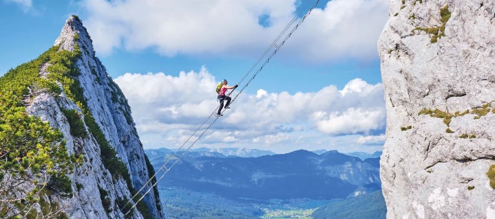 Τουρίστας έπεσε από ύψος 91 μέτρων – Διέσχισε «τη σκάλα προς τον ουρανό» στο δημοφιλές βουνό του Instagram