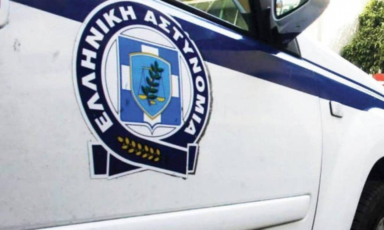 ΕΛΑΣ: Ταυτοποιήθηκαν δύο άτομα για την επίθεση σε περιπολικό κατά τη διάρκεια πορείας τον Μάρτιο στο κέντρο της Αθήνας