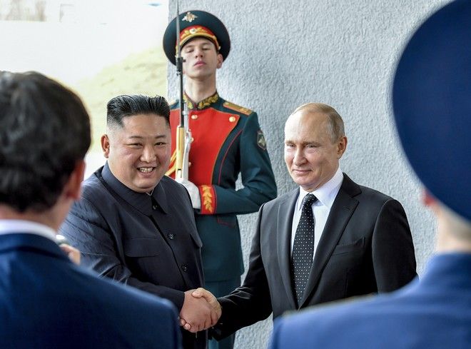 ΗΠΑ: Η Βόρεια Κορέα «θα πληρώσει τίμημα» αν δώσει όπλα στους Ρώσους