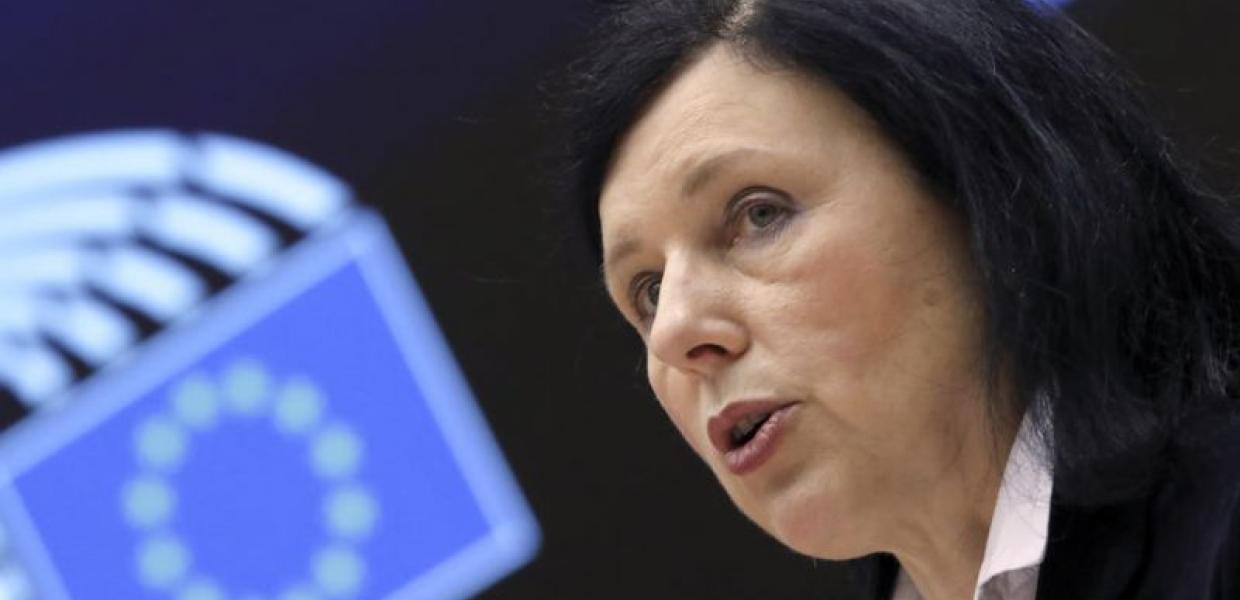 Παρέμβαση Κρεμλίνου φοβάται η Κομισιόν για τις εκλογές της Ε.Ε.