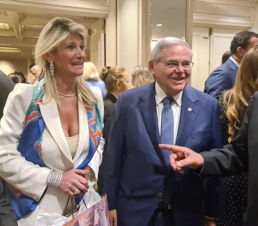 Μενέντεζ