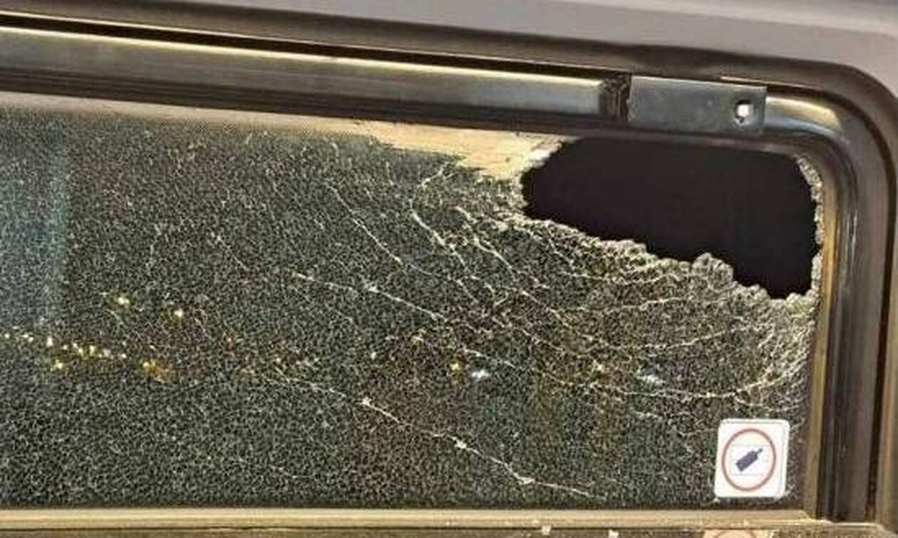 Προαστιακός - Ασπρόπυργος: Επιθέσεις με πέτρες σε συρμούς - Έσπασαν παράθυρο - Ένας τραυματίας