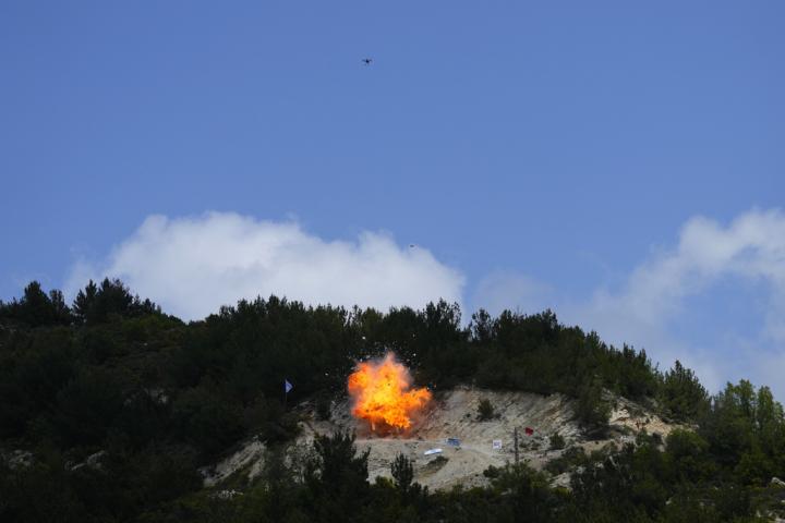 IDF: Πολλαπλά χτυπήματα της αεροπορίας σε θέσεις της Χεζμπολάχ στον νότιο Λίβανο