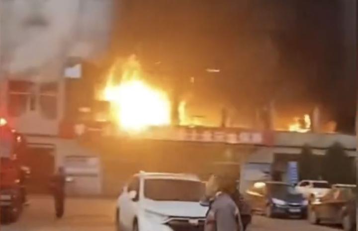Κίνα: Στους 25 οι νεκροί εξαιτίας πυρκαγιάς σε πολυώροφο ακίνητο