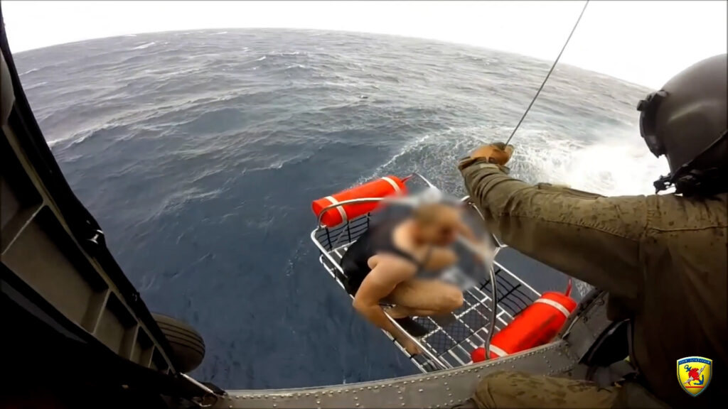 Ναυάγιο στη Μυτιλήνη: Λιγοστεύουν οι ελπίδες - Συνεχίζονται οι έρευνες για τους 12 αγνοούμενους του πλοίου «Raptor»