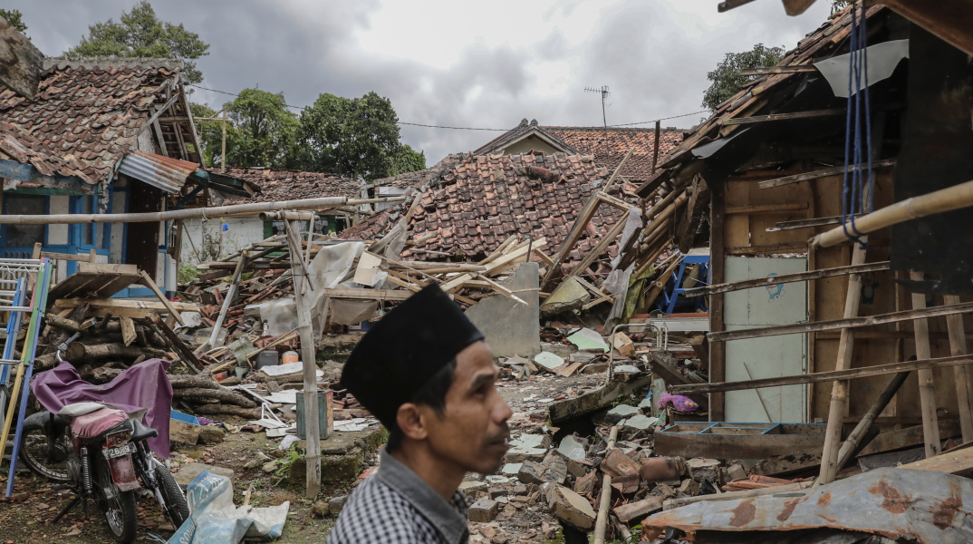 Ινδονησία: Πανικός από τον ισχυρό σεισμό στο Τιμόρ μεγέθους 6,1 – 6,6 βαθμών Ρίχτερ