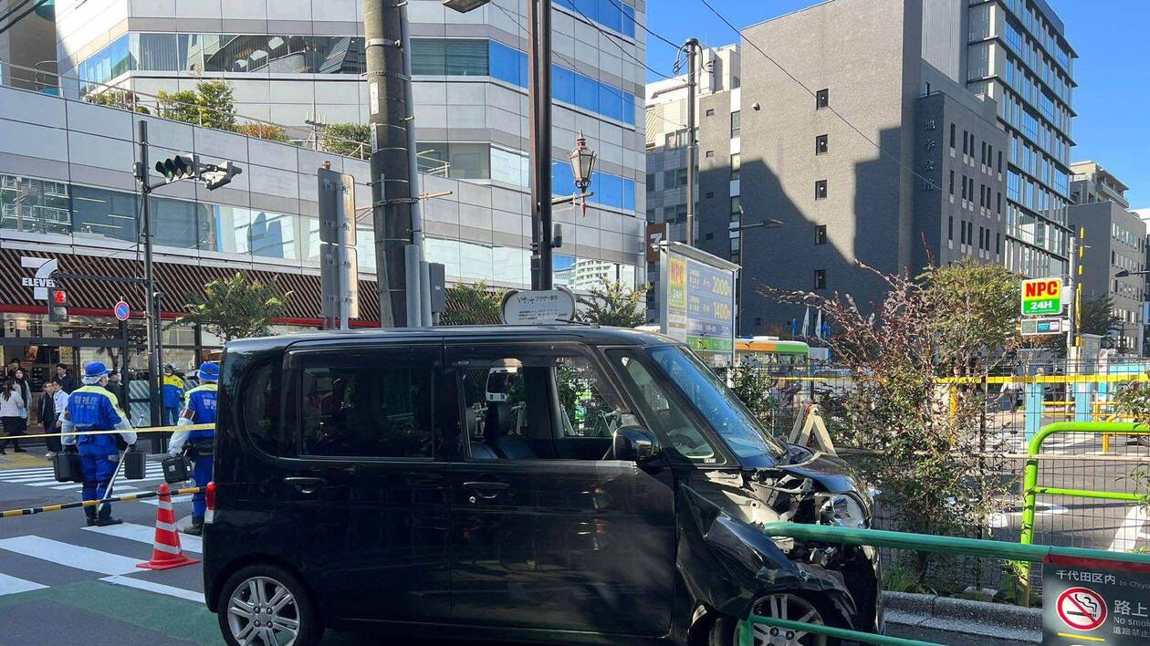 Τόκιο: Όχημα έπεσε πάνω σε μπάρα κοντά στην πρεσβεία του Ισραήλ