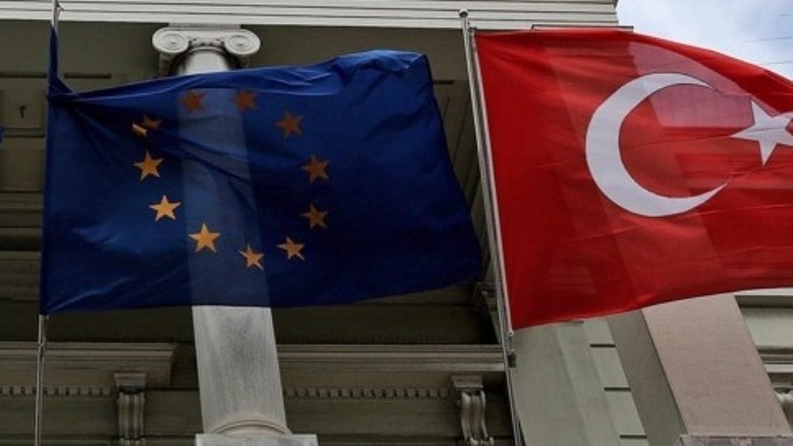 ΕΕ: Nα διευκολυνθεί η έκδοση βίζας για ορισμένες κατηγορίες Τούρκων πολιτών