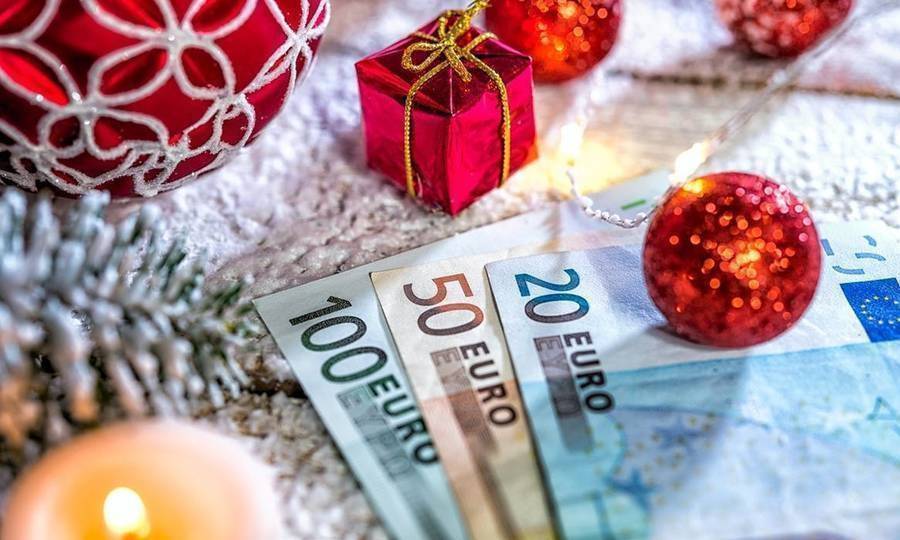 Δώρο Χριστουγέννων: Πότε θα πληρωθεί σε εργαζόμενους και ανέργους