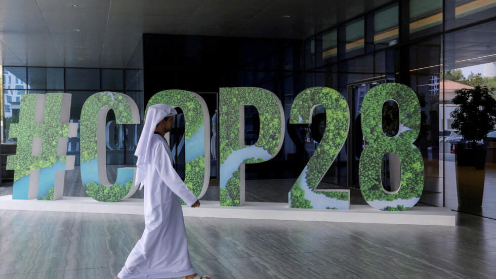 Ιστορική συμφωνία στην COP28: Σχεδόν 200 χώρες συμφώνησαν να απομακρυνθούν από τα ορυκτά καύσιμα
