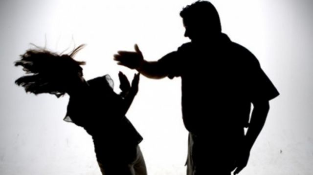 Ενδοοικογενειακή βία: Προκλητικός ο άνδρας που ξυλοκόπησε την πρώην σύζυγό του - «Το θύμα είμαι εγώ»