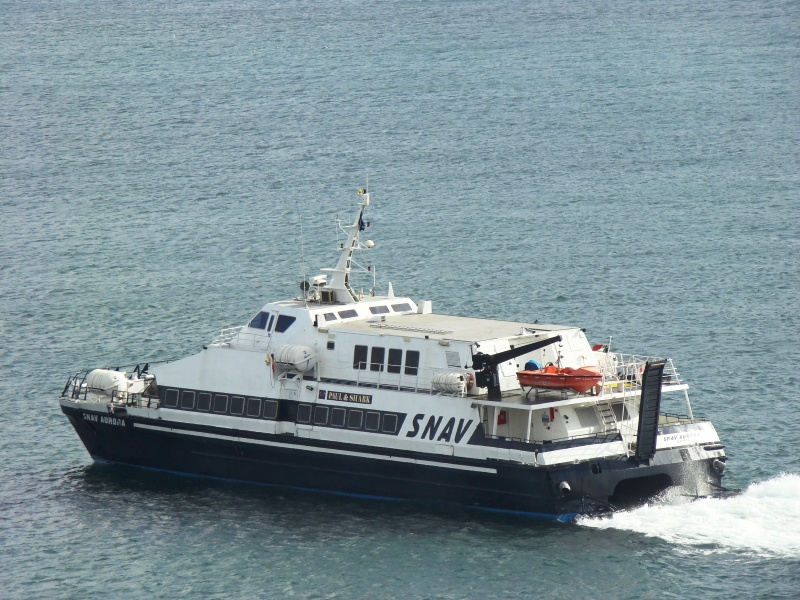 Πρόσκρουση επιβατικού πλοίου στο λιμάνι της Ρόδου