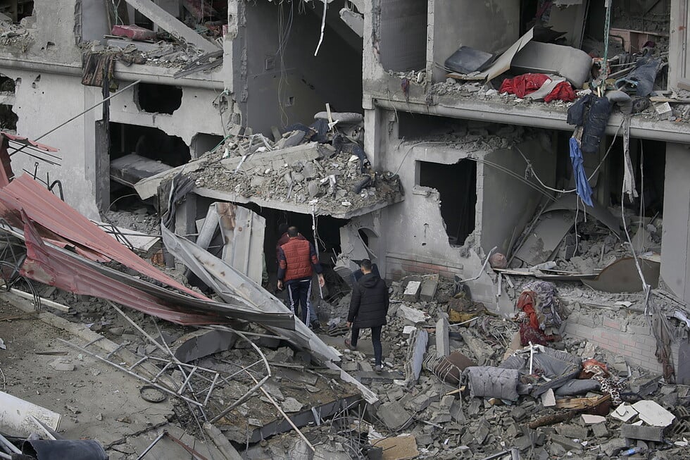 Γάζα: «Τουλάχιστον 100 νεκροί» από βομβαρδισμούς, από τις πιο θανατηφόρες νύχτες του πολέμου