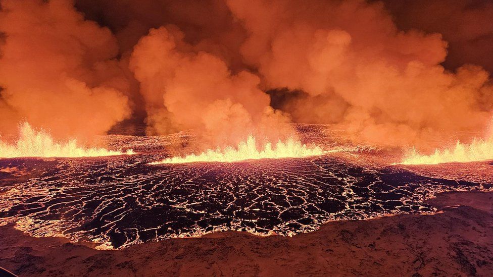Iσλανδία: Εξερράγη το ηφαίστειο στη χερσόνησο Ρέικιανες