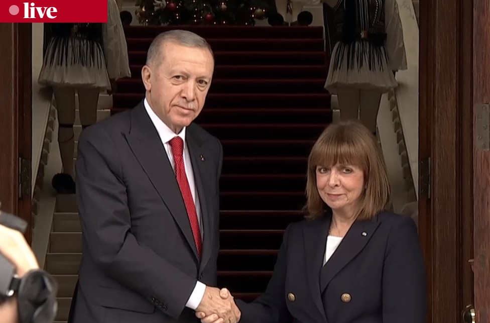 Στο Προεδρικό Μέγαρο ο Ερντογάν - Συνάντησε την Κατερίνα Σακελλαροπούλου