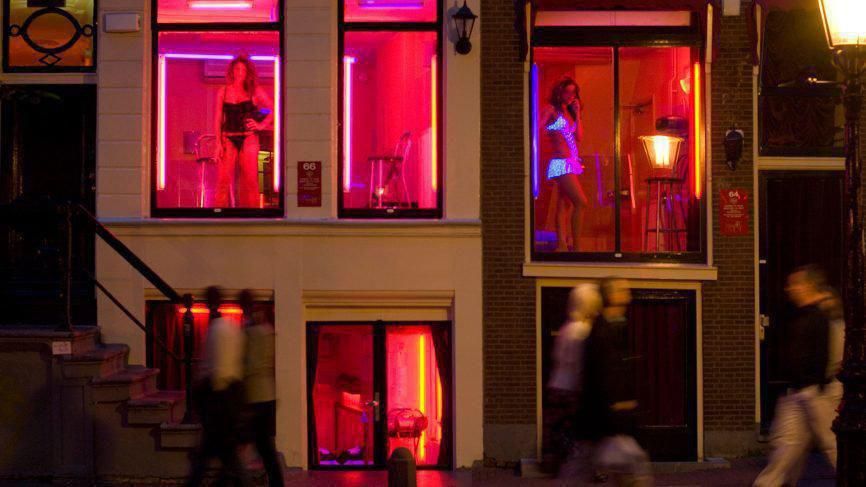 Αλλάζουν περιοχή τα «κόκκινα φανάρια» του Άμστερνταμ
