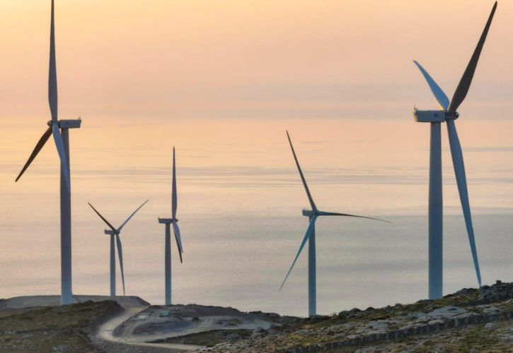 ΔΟΕ: Οι ανανεώσιμες πηγές ενέργειας αναμένεται να εκθρονίσουν το 2025 τον άνθρακα