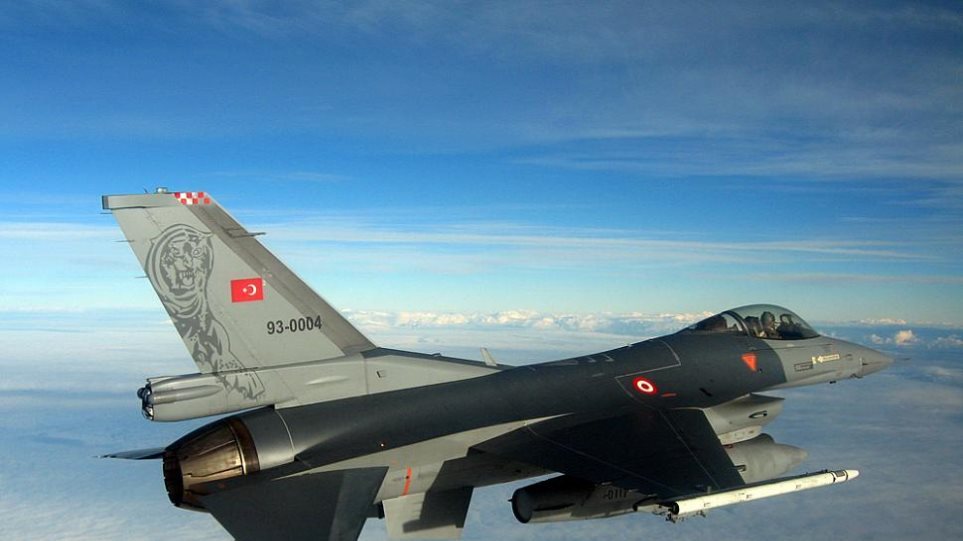 Τουρκικά αεροσκάφη και ελικόπτερο παραβίασαν το FIR Αθηνών