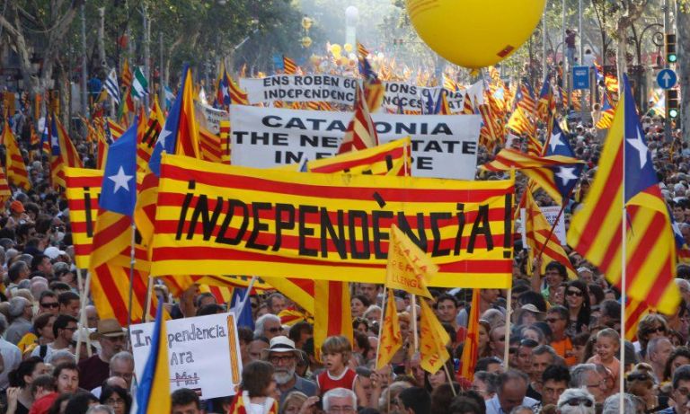 Ισπανία – Περιφερειακές εκλογές στην Καταλονία: Τη νίκη επιδιώκουν οι Σοσιαλιστές του πρωθυπουργού Σάντσεθ