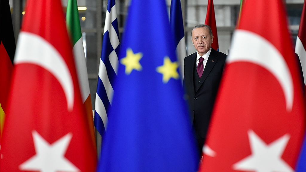 Άρθρο της Milliyet υποστηρίζει ότι το Ευρωπαϊκό Λαϊκό Κόμμα θέλει να τερματίσει την υποψηφιότητα της Τουρκίας για ένταξη στην ΕΕ