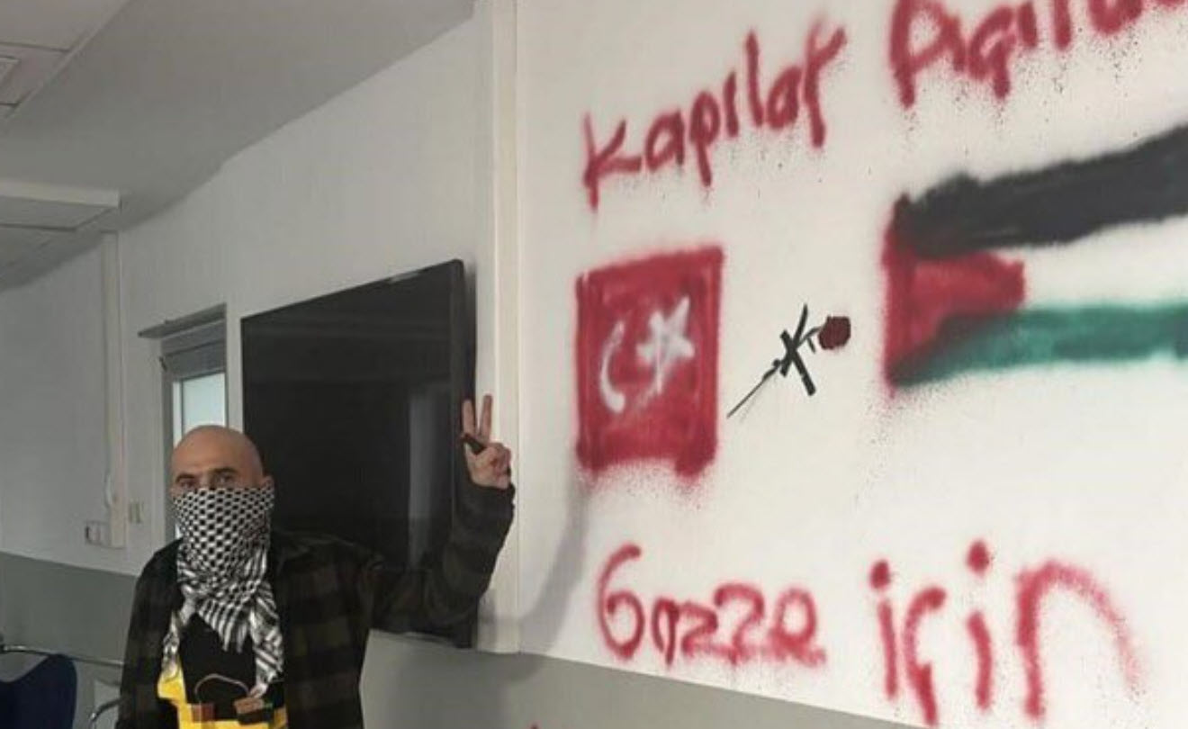 Τουρκία: Ένοπλος υποστηρικτής της Χαμάς κρατά ομήρους εργαζόμενους σε εργοστάσιο της Procter & Gamble