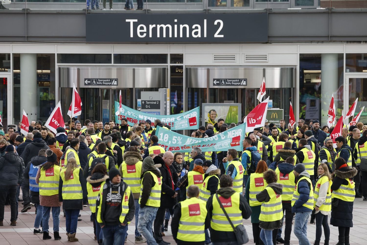 Γερμανία: Συνεχίζονται οι απεργίες στα αεροδρόμια - Ακυρώνονται εκατοντάδες πτήσεις
