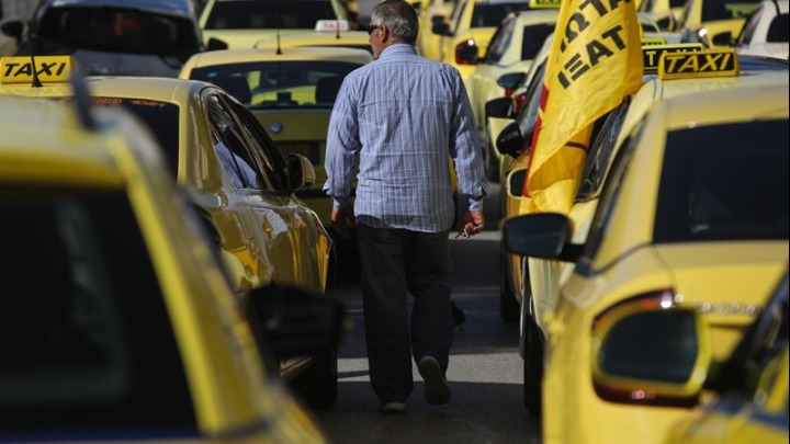 Αυτός είναι ο 30χρονος Έλληνας, ο φόβος και ο τρόμος οδηγών ταξί