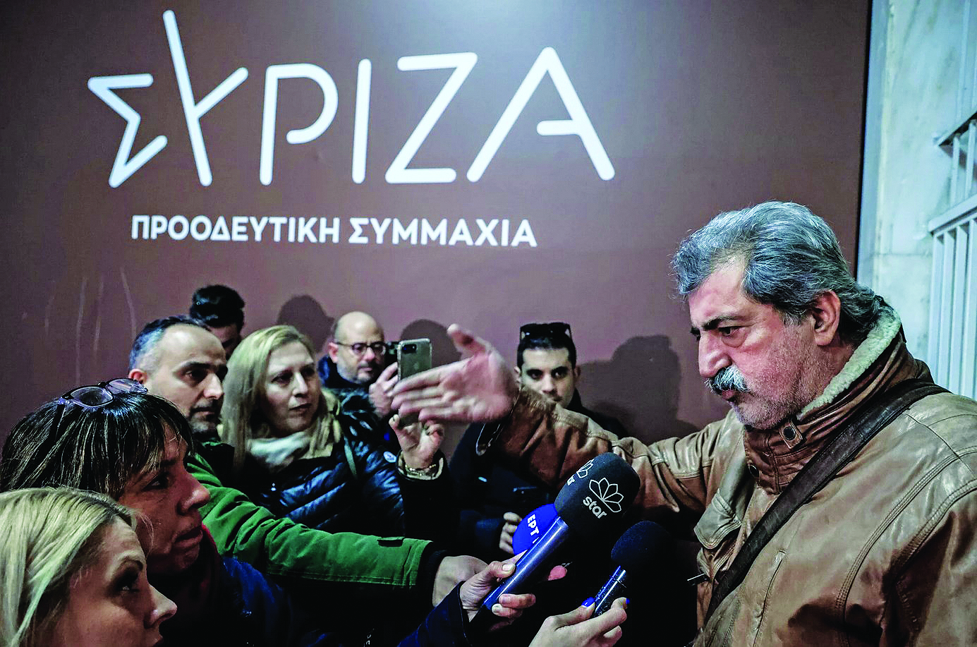 Η μαζικότητα του ΣΥΡΙΖΑ κατά τον Τσίπρα στέλνει τον Πολάκη σε… Κασσελάκη και ΚΟ