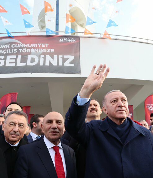 Δημοτικές εκλογές στην Τουρκία: Σπίτια, μετρό και ενίσχυση νέων οι υποσχέσεις των υποψηφίων