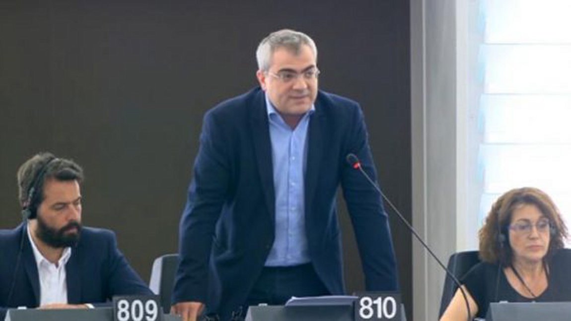 Ευρωβουλευτές ΚΚΕ: Κατεπείγουσα ερώτηση προς την Κομισιόν «για διαρροή προσωπικών δεδομένων Ελλήνων αποδήμων»