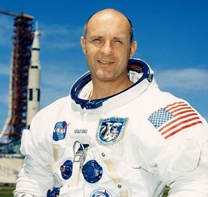 Ο αστροναύτης Τόμας Στάφορντ, διοικητής του Apollo 10, πέθανε σε ηλικία 93 ετών