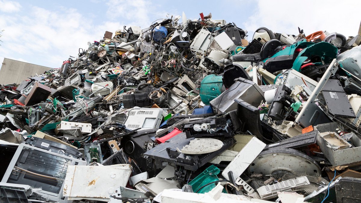 ΟΗΕ: Περιβαλλοντική καταστροφή από τα σκουπίδια ηλεκτρονικών συσκευών