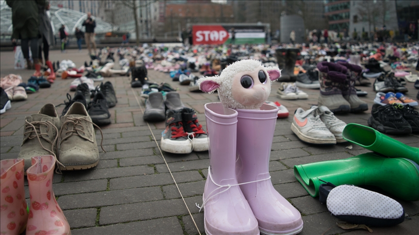 Ολλανδία: Χιλιάδες παπούτσια στη μνήμη των παιδιών της Γάζας
