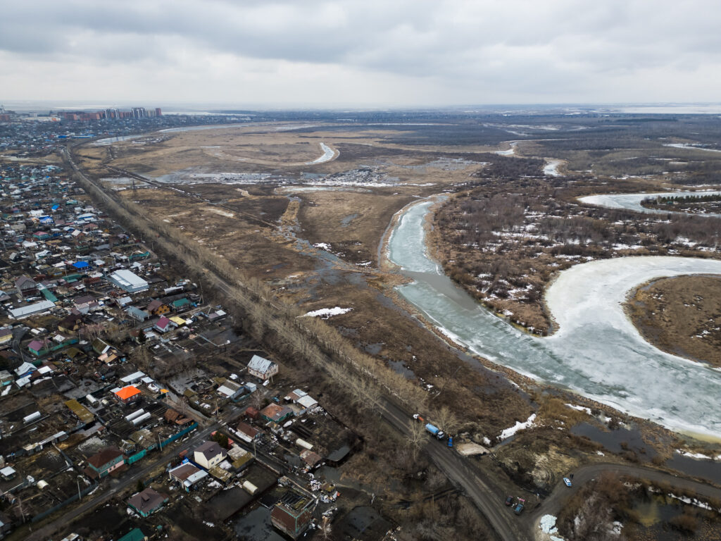 Πλημμύρισαν δεκάδες οικισμοί σε Ρωσία και Καζακστάν – Η στάθμη του νερού συνεχίζει να ανεβαίνει