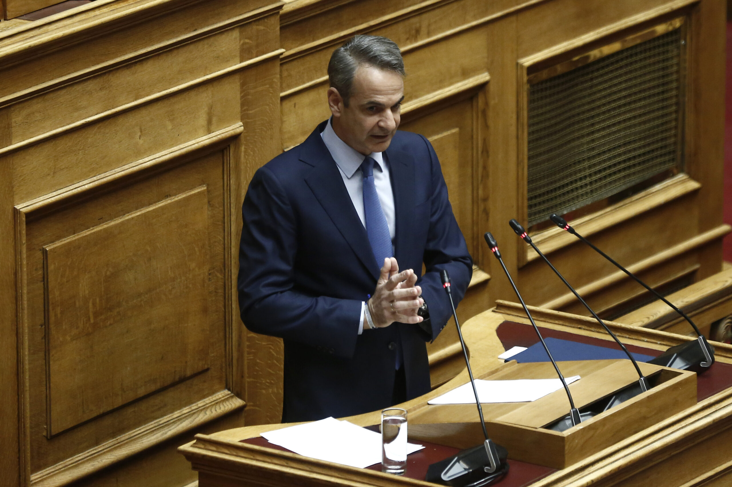 Κόντρα Μητσοτάκη – Βελόπουλου στη Βουλή: «Σε δύο λεπτά είπατε απίστευτα ψέματα» είπε ο πρωθυπουργός (Βίντεο)