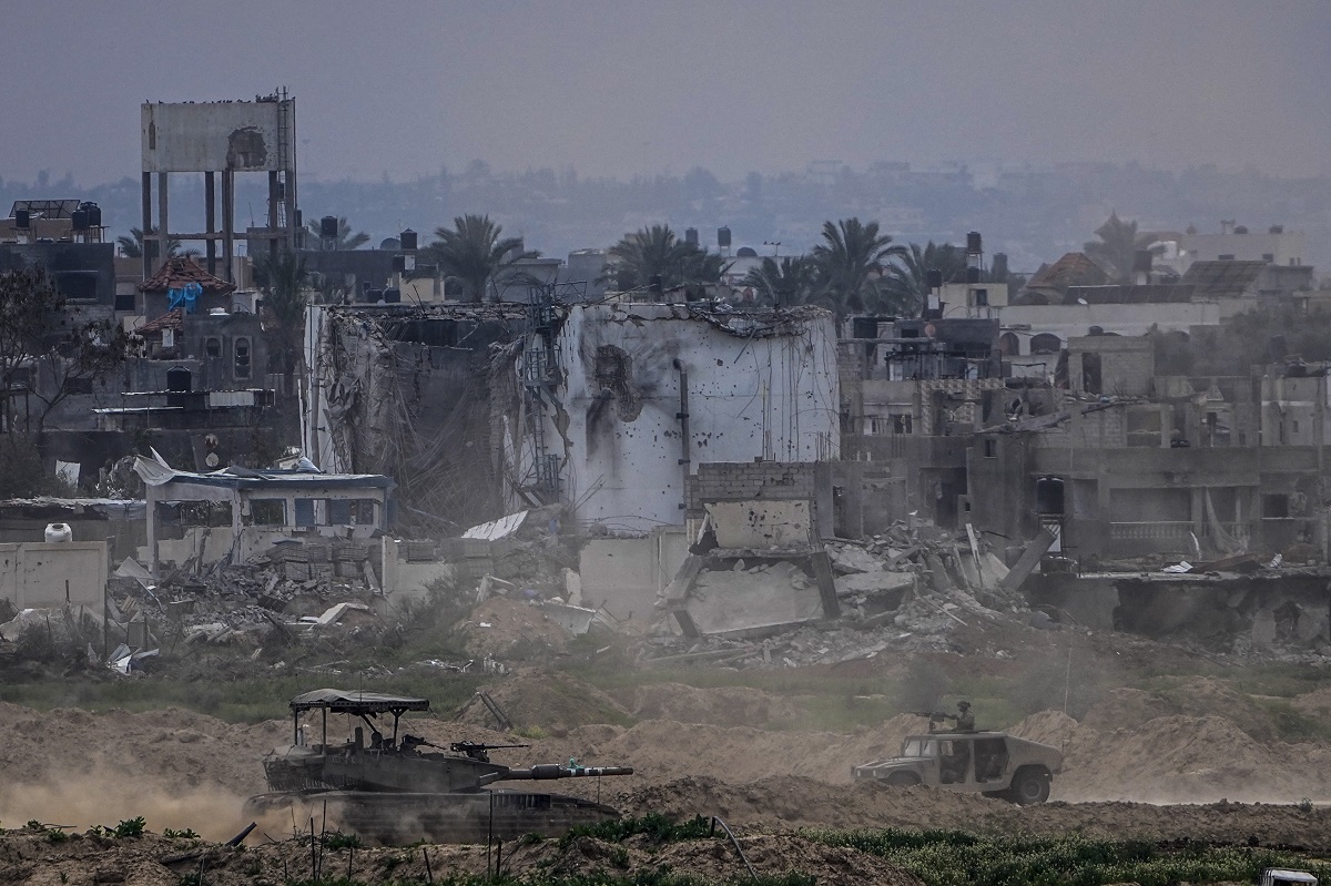 Le Monde:  Ομάδες ενόπλων έκλεψαν πολλά εκατομμύρια από χρηματοκιβώτια τραπεζών στη Γάζα