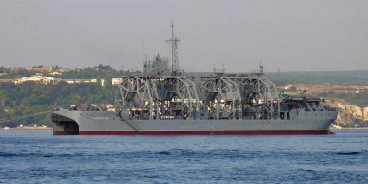 Ουκρανία: Επίθεση στο ρωσικό πλοίο Κομμούνα στη Σεβαστούπολη