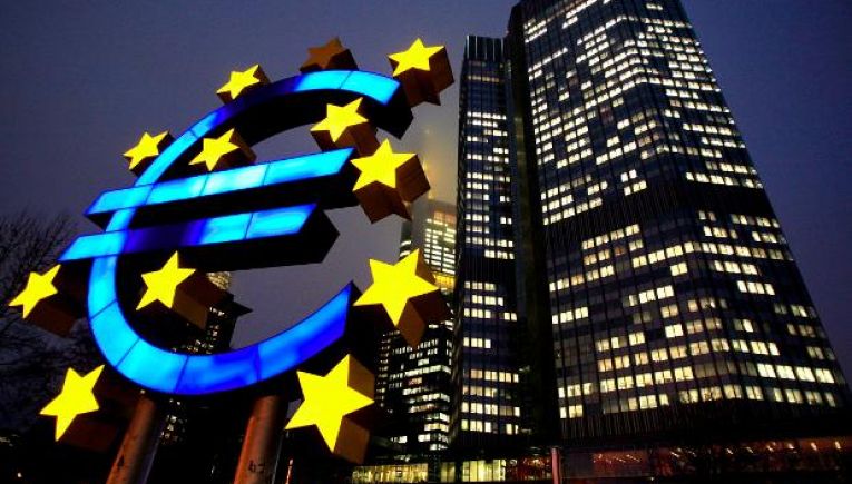 Η ΕΚΤ καλεί τις τελευταίες ευρωπαϊκές τράπεζες να αποχωρήσουν από τη Μόσχα
