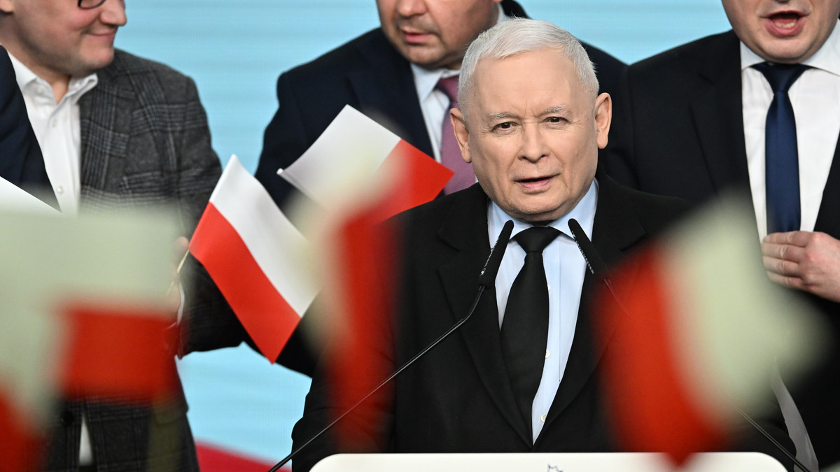 Πολωνία: Νίκη του κόμματος "Νόμος και Δικαιοσύνη" στις περιφερειακές εκλογές δείχνουν τα exit poll