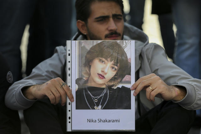 BBC: Μία ακόμη Ιρανή έφηβη που σκοτώθηκε από τις δυνάμεις ασφαλείας του Ιράν που η κυβέρνηση χαρακτήρισε αυτοκτονία