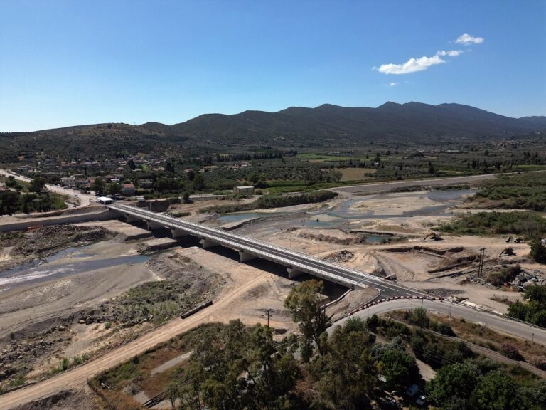 Αιτωλοακαρνανία: Εγκαινιάστηκε η νέα γέφυρα του Εύηνου