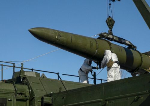 Ρωσία: Ανακοίνωσε ότι άρχισε τις στρατιωτικές ασκήσεις στη χρήση πυρηνικών όπλων