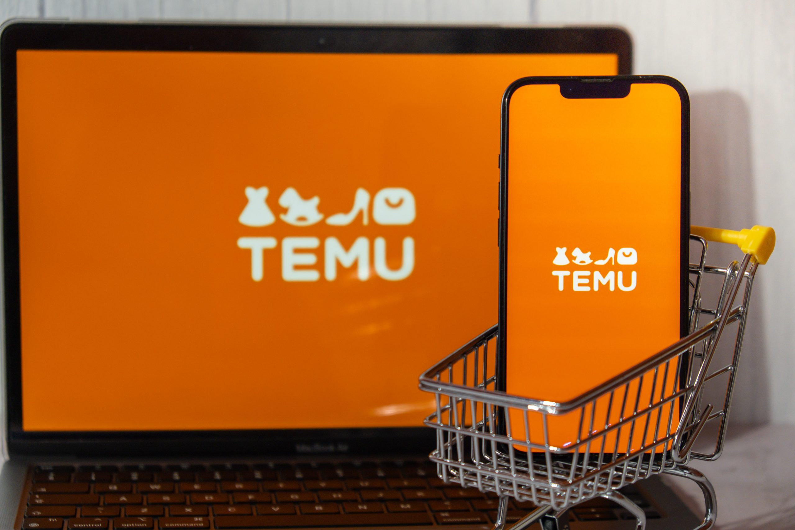 Temu: Νομικοί μπελάδες για την εταιρεία στην Ευρώπη