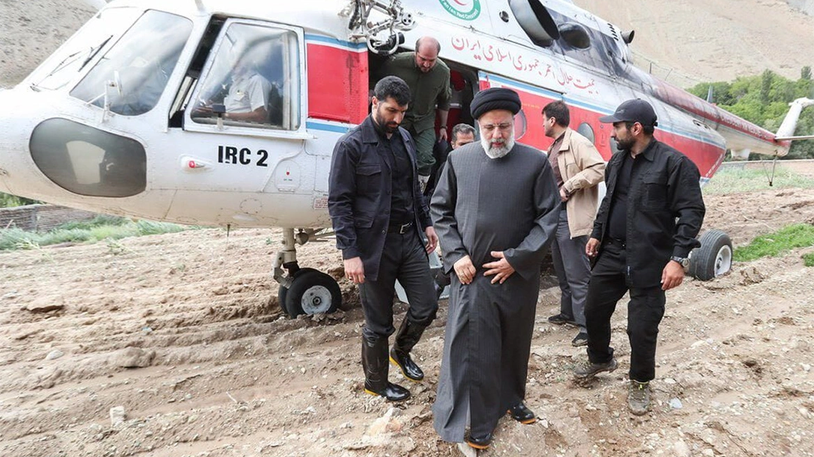 Αγωνία για τον πρόεδρο του Ιράν μετά τη συντριβή του ελικοπτέρου του.  Η τηλεόραση μεταδίδει προσευχές