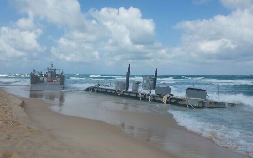 Διαλύθηκε η πλωτή προβλήτα στη Γάζα από τη θαλασσοταραχή