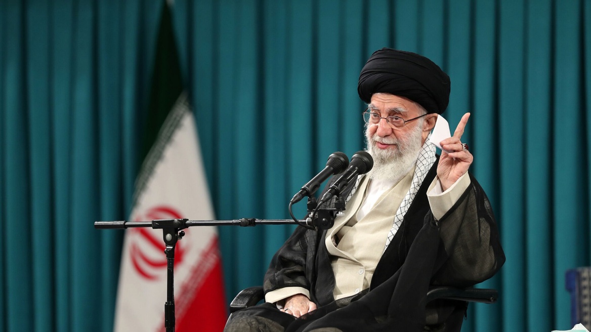 Αγιατολάχ Χαμενεΐ: «Ο ιρανικός λαός δεν θα πρέπει να ανησυχεί, δεν θα υπάρξει αναταραχή»