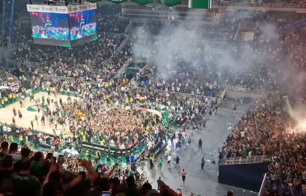 Η EuroLeague επέβαλε πρόστιμο 24.000 ευρώ στον Παναθηναϊκό AKTOR για τα καπνογόνα και την είσοδο οπαδών στο παρκέ στο Game 5