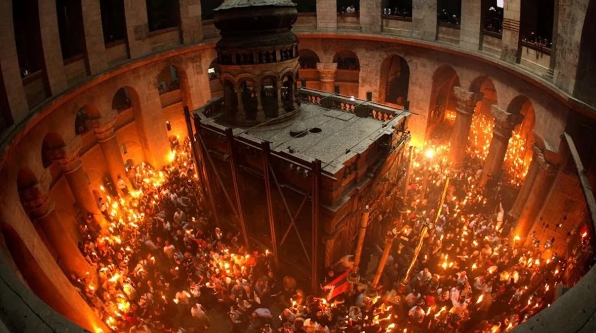 Άγιο Φως: Live από τον Πανάγιο Τάφο η τελετή Αφής