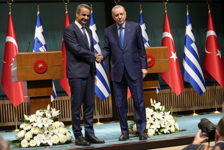 Το παρασκήνιο της συνάντησης Μητσοτάκη – Ερντογάν: Θετική ατζέντα και καταγεγραμμένες διαφωνίες